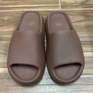 Adidas Yeezy Slide